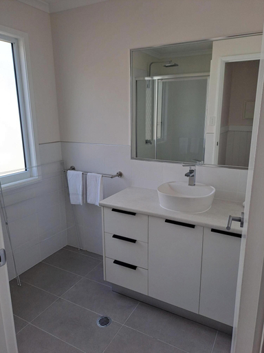 Bathroom 4, Cape Hillsborough Nature Tourist Park, Mackay - Pt B