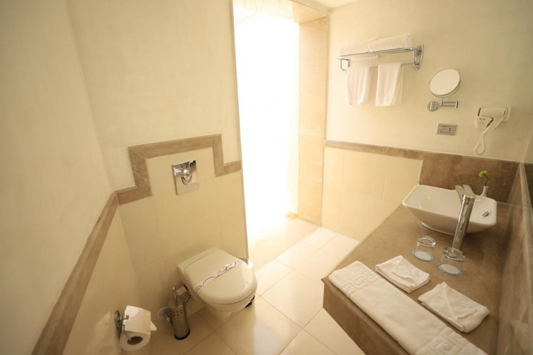 Bathroom 4, Shams Lodge for Watersports, Safaja