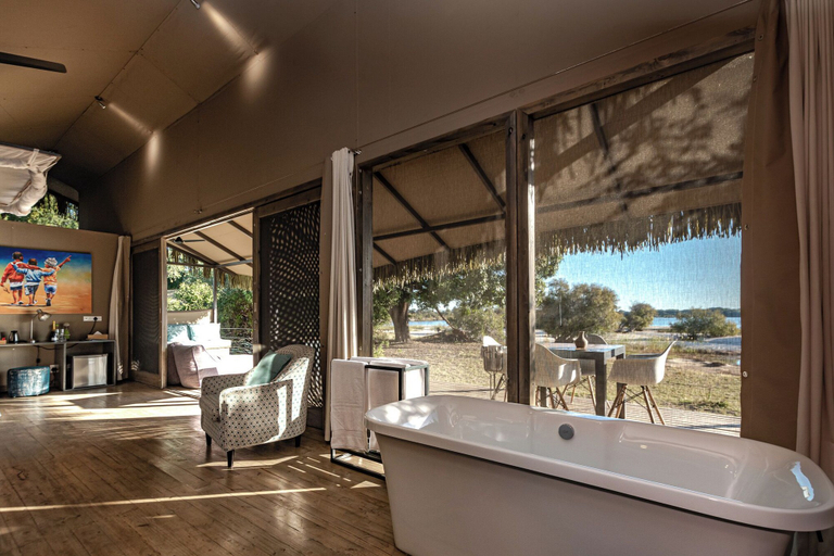 Bathroom 5, Chundu Island, Livingstone