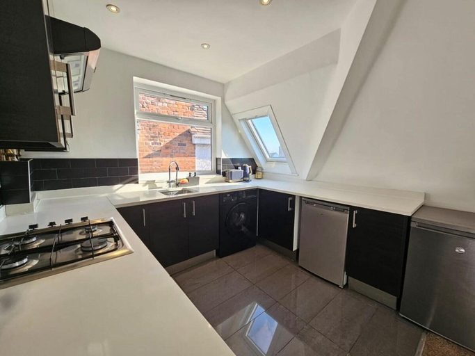 Others 5, Apartment - Sleeps 4 & Free Parking, London