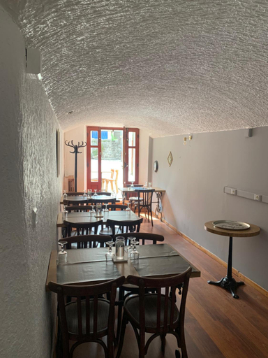 Others 5, Le Cafe du Commerce, Gard