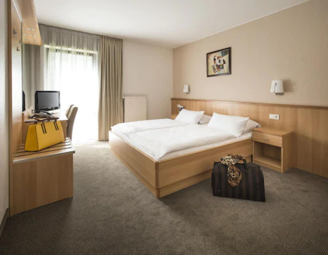 Bedroom 3, Hotel Am Wald, Mettmann