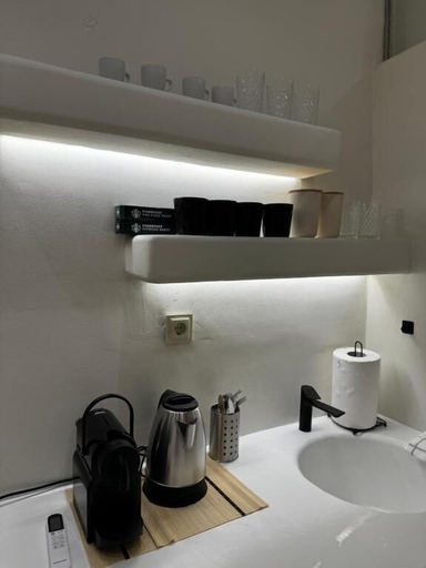 Others 4, White Sand jacuzzi Suite, South Aegean