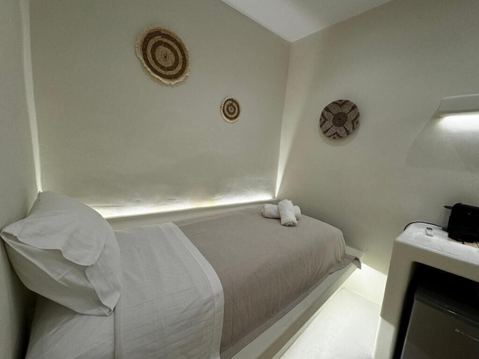 Bedroom 2, White Sand jacuzzi Suite, South Aegean