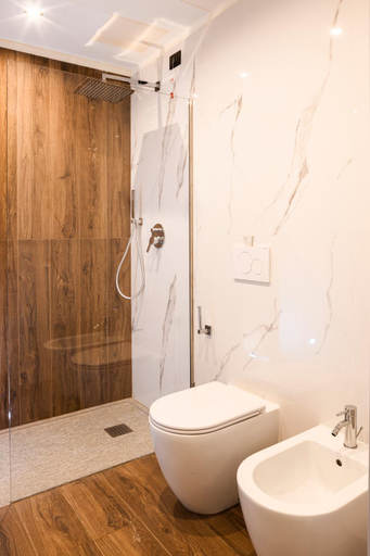 Bathroom 3, CASCINA SANT'ANTONIO, Cuneo