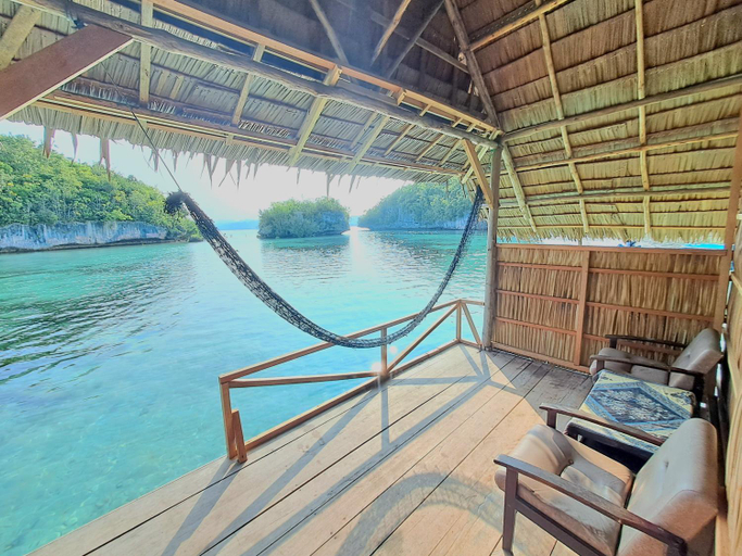 Others 2, GAM BAY bungalow's, Raja Ampat