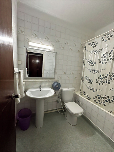 Bathroom 4, Hotel TEJ, Bab Bhar