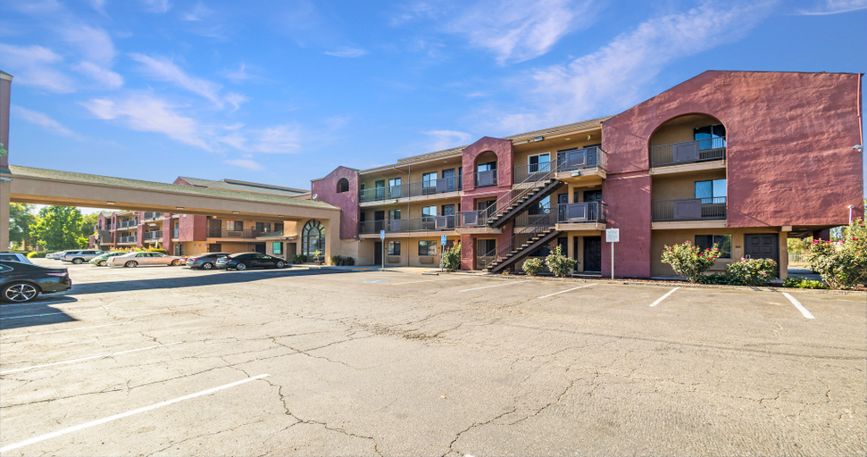 Exterior & Views 2, Budget Inn & Suites Stockton, San Joaquin