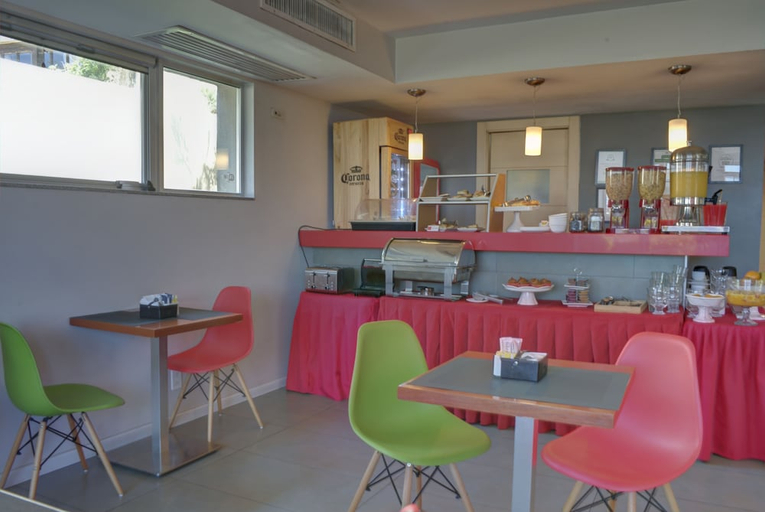 Food & Drinks 5, Regency Rambla Design Apart Hotel, Montevideo