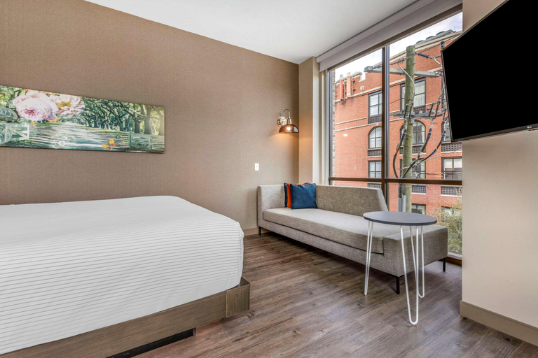 Bedroom 23