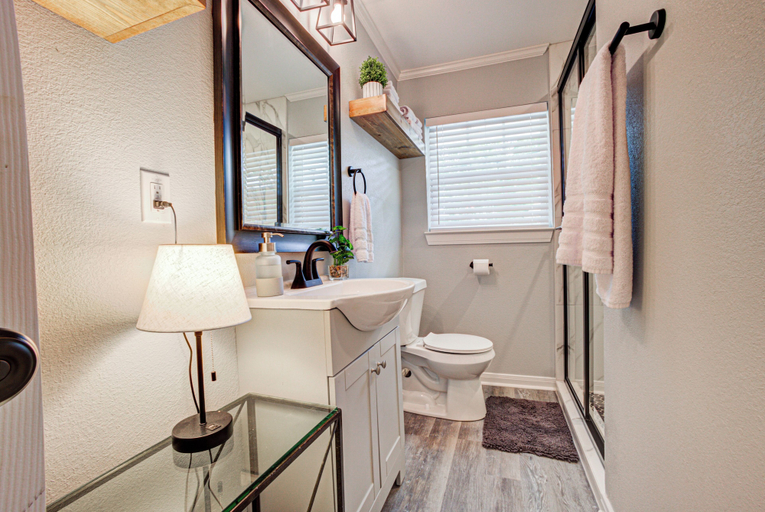 Bathroom 3, Casablanca Waco, McLennan