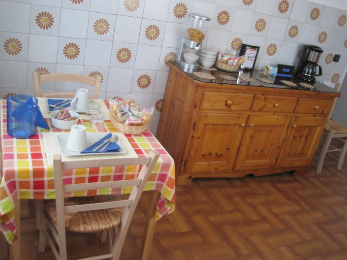 Others 2, B&B Fattore, La Spezia