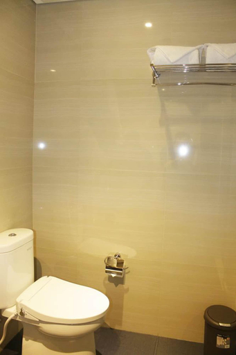 Bathroom 4