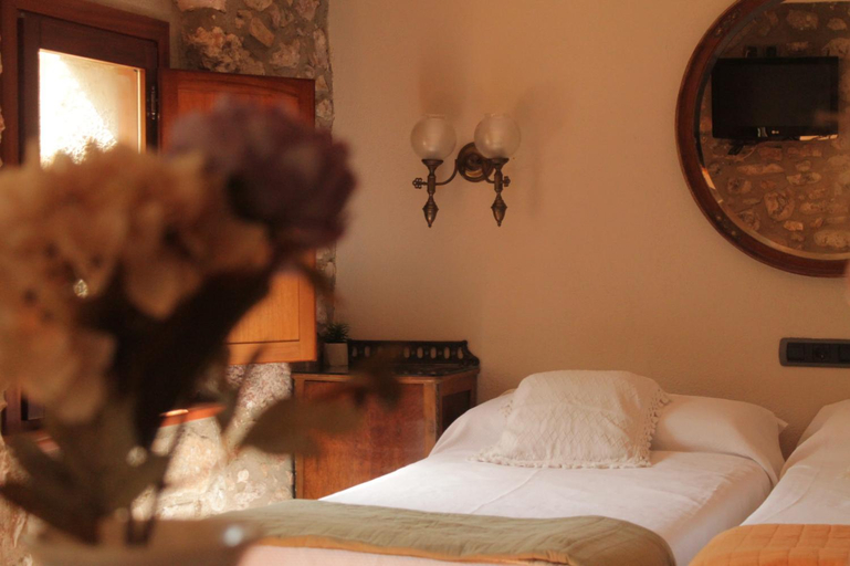 Bedroom 2, Cal Blasi, Tarragona