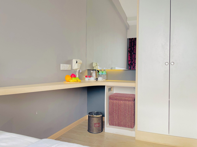 Bedroom 13