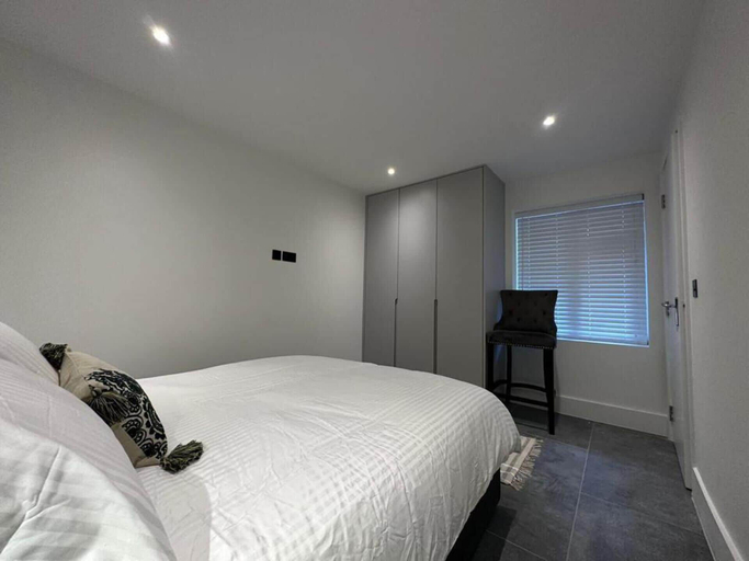 Bedroom 2, House - Sleeps 4 & Free Parking, London