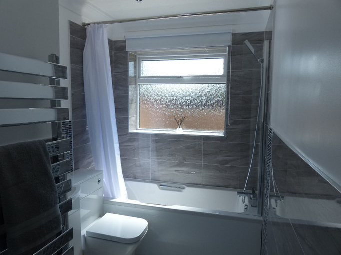 Bathroom 3, Home From Home 2 Bedroom Bungalow in King's Lynn, Cambridgeshire