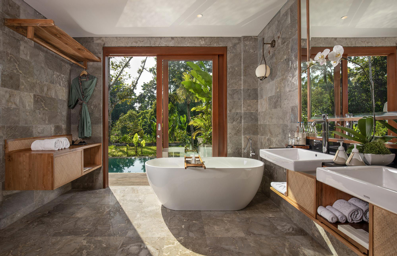 Bathroom 26