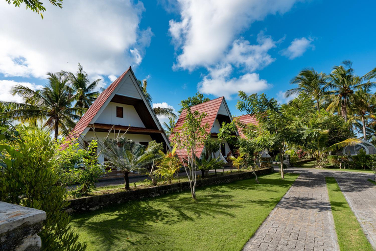 Exterior 3