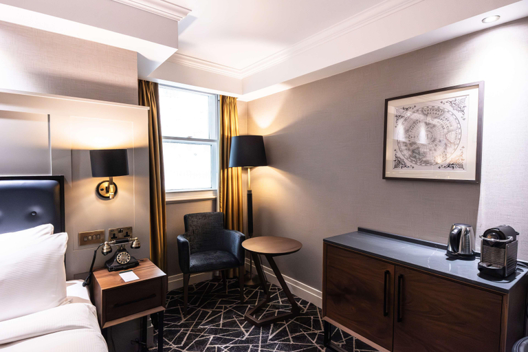 Bedroom 2, 100 Queens Gate Hotel, Curio Collection by Hilton, London