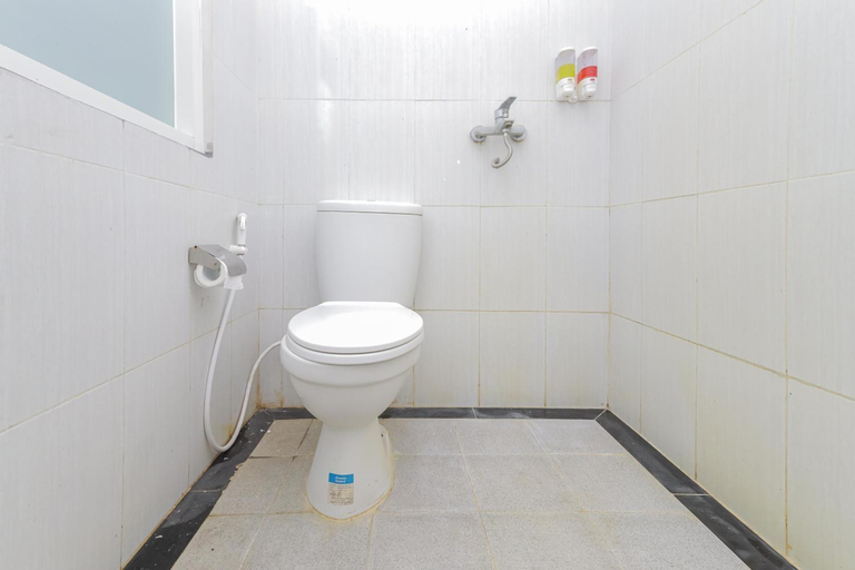 Bathroom 8