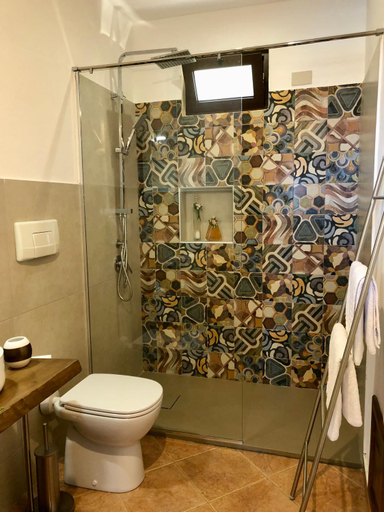 Bathroom 2, Casa Miraflores, Palermo