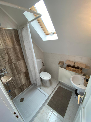 Bathroom 2, Vazsonyi Vendeghaz, Balatonfüred