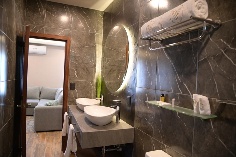 Bathroom 3, Hotel Victoria, Lagos de Moreno