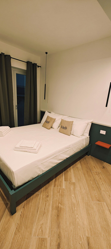 Bedroom 4, Kira Suite and Rooms, Napoli
