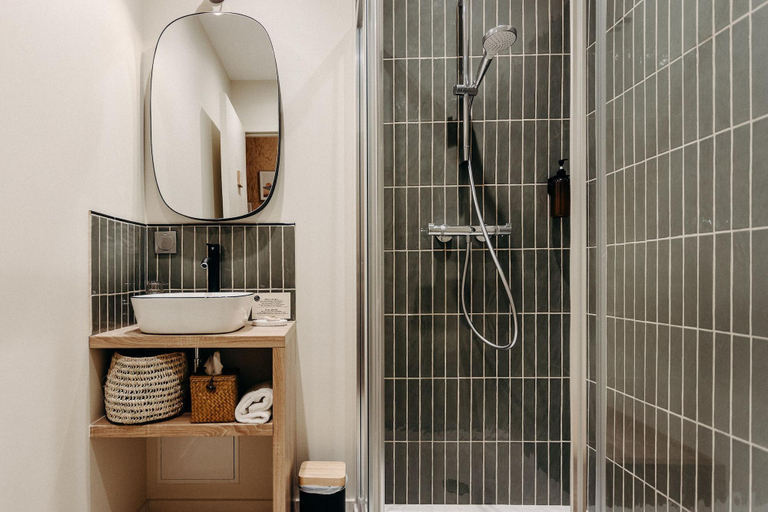 Bathroom 4, Hotel Palym, Pyrénées-Atlantiques