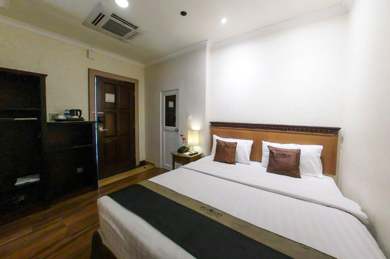 Bedroom 8