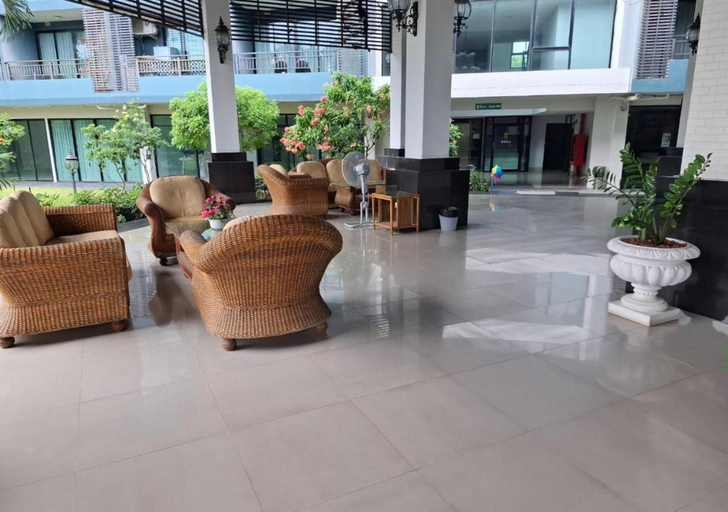 Public Area 4, Baan Bangsarey hotels, Sattahip