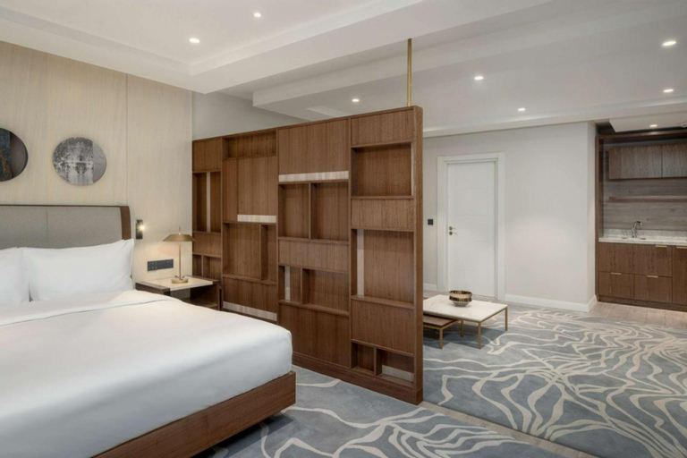 Bedroom 2, Radisson Hotel & Residences Erbil, Arbil