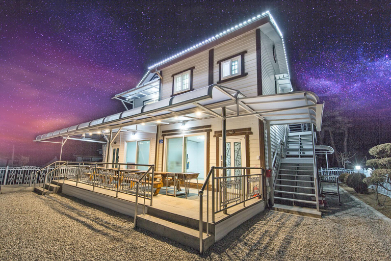 Exterior & Views 1, Muchangpo Chamjoeun Pension, Boryeong