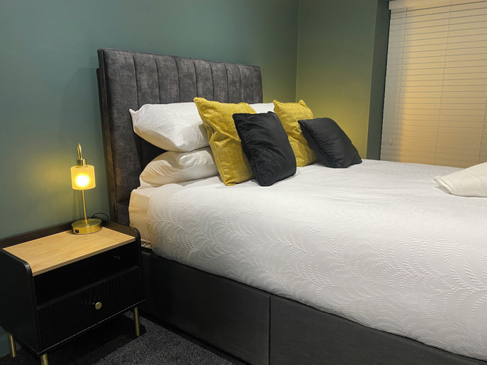 Bedroom 5, The Butchers Arms, Merthyr Tydfil