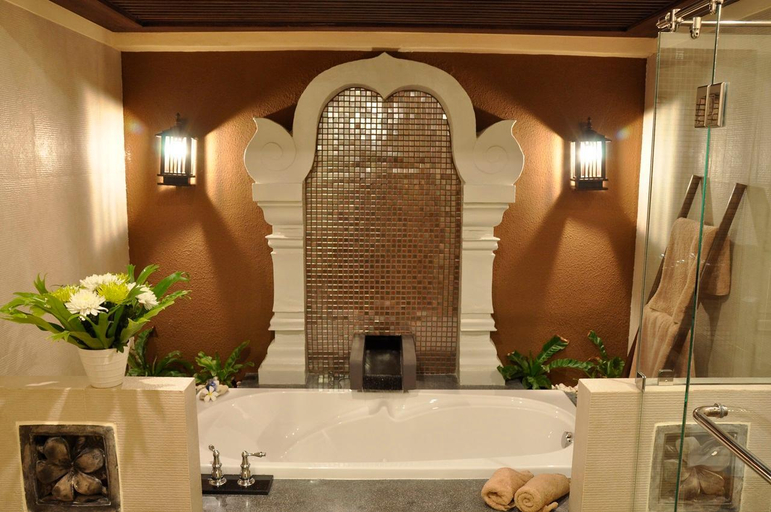 Bathroom 9