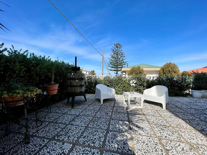 Facilities 3, Villa Girasole, Trapani