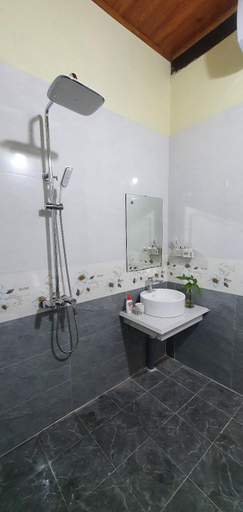 Bathroom 4, Tam's Homestay, Bố Trạch