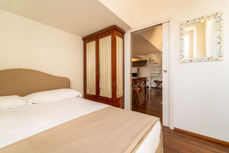 Bedroom 3, Porta Rossa con Vista Lago by Wonderful Italy, Lecco