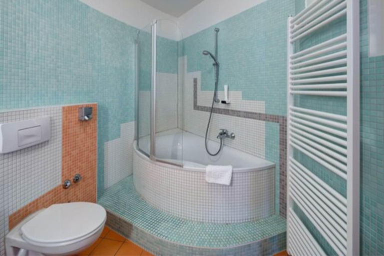 Bathroom 4, Landhotel Beck, Hohenlohekreis