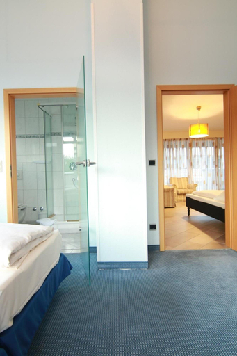 Bedroom 4, Hotel Restaurant Pfeffermühle, Zollernalbkreis