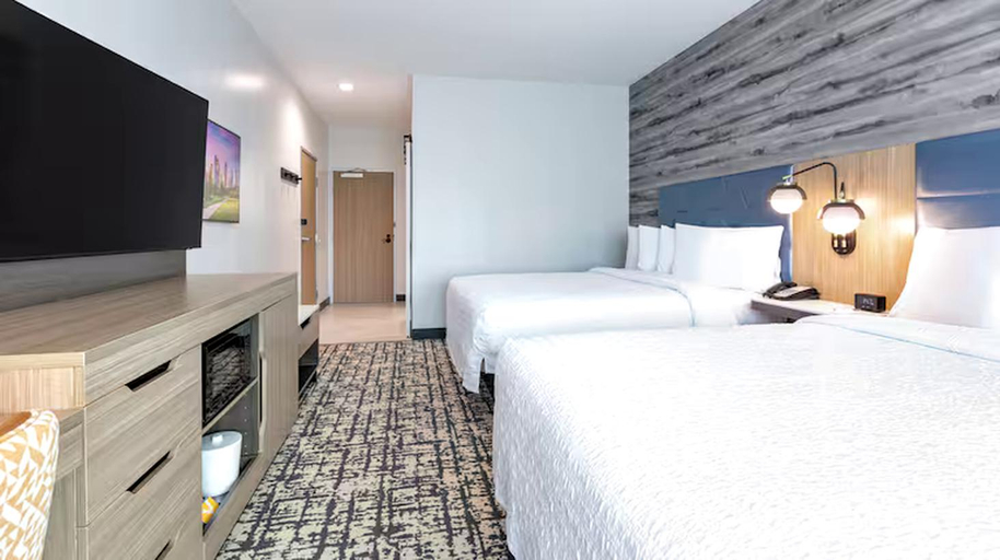 Bedroom 3, Hampton Inn&Suites Hilton Shenandoah The Woodlands, Montgomery