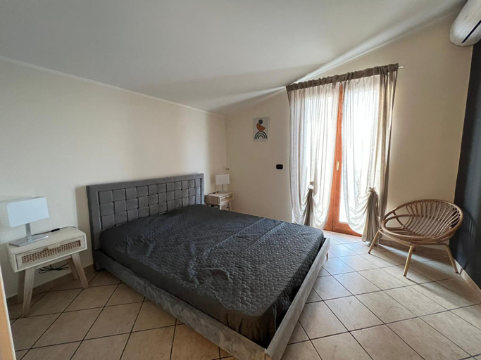 Others 5, Villa Kiru, Vibo Valentia