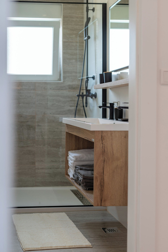 Bathroom 4, Villa Eight by D, Okrug
