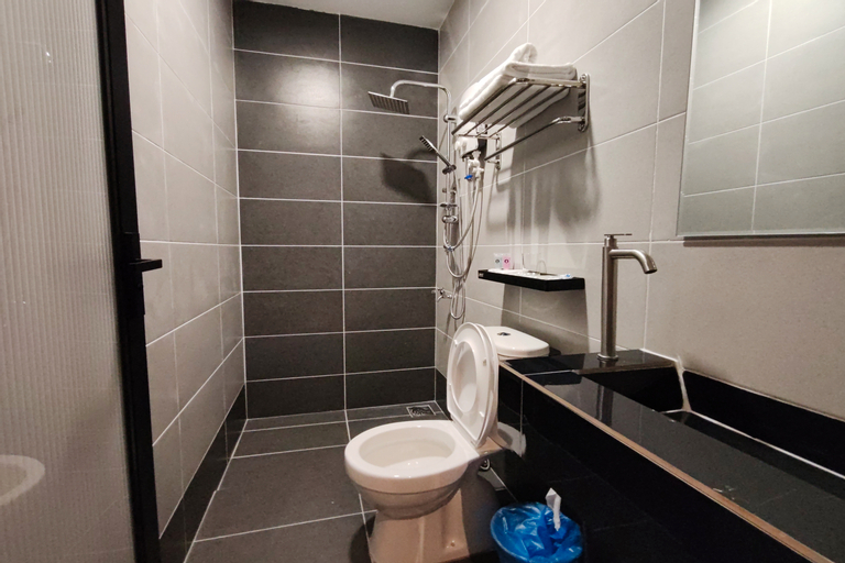 Bathroom 5