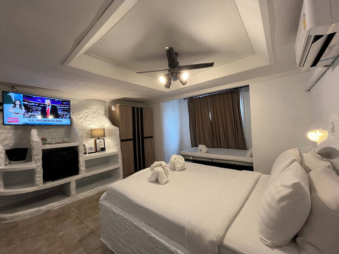 Bedroom 23