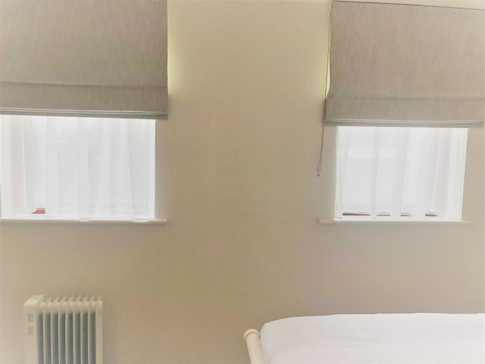 Others 4, Railway Avenue Rooms