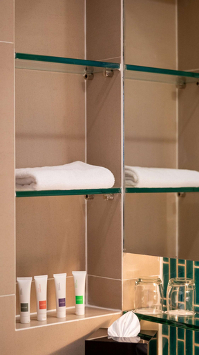 Amenities 28