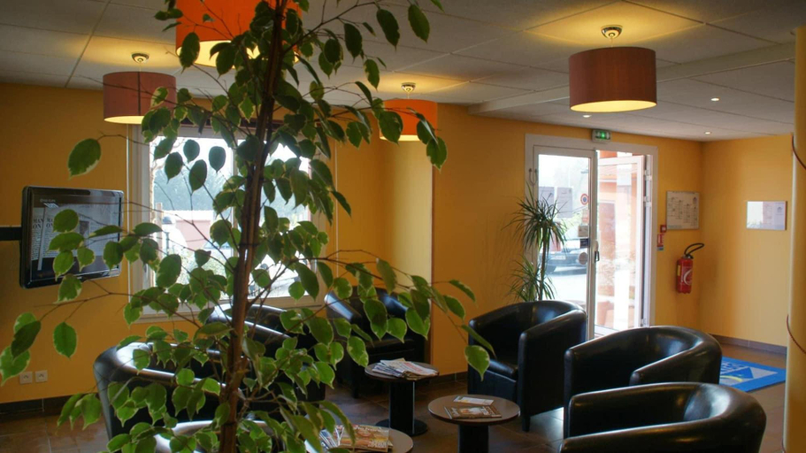 Public Area 2, Brit Hotel Confort Montauban, Tarn-et-Garonne