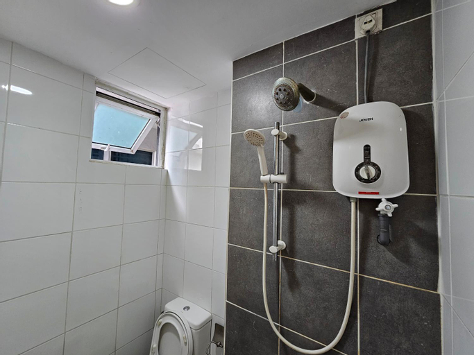 Bathroom 8